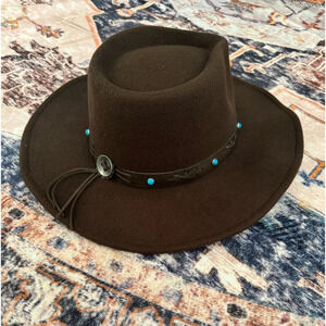 NWOT FRYE EMBELLISHED BAND
HAT COWBOY DARK
BROWN